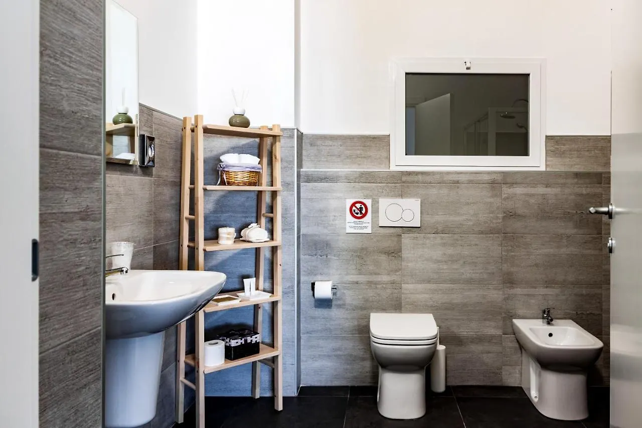 Travel Station Bedandbreakfast Бари Италия