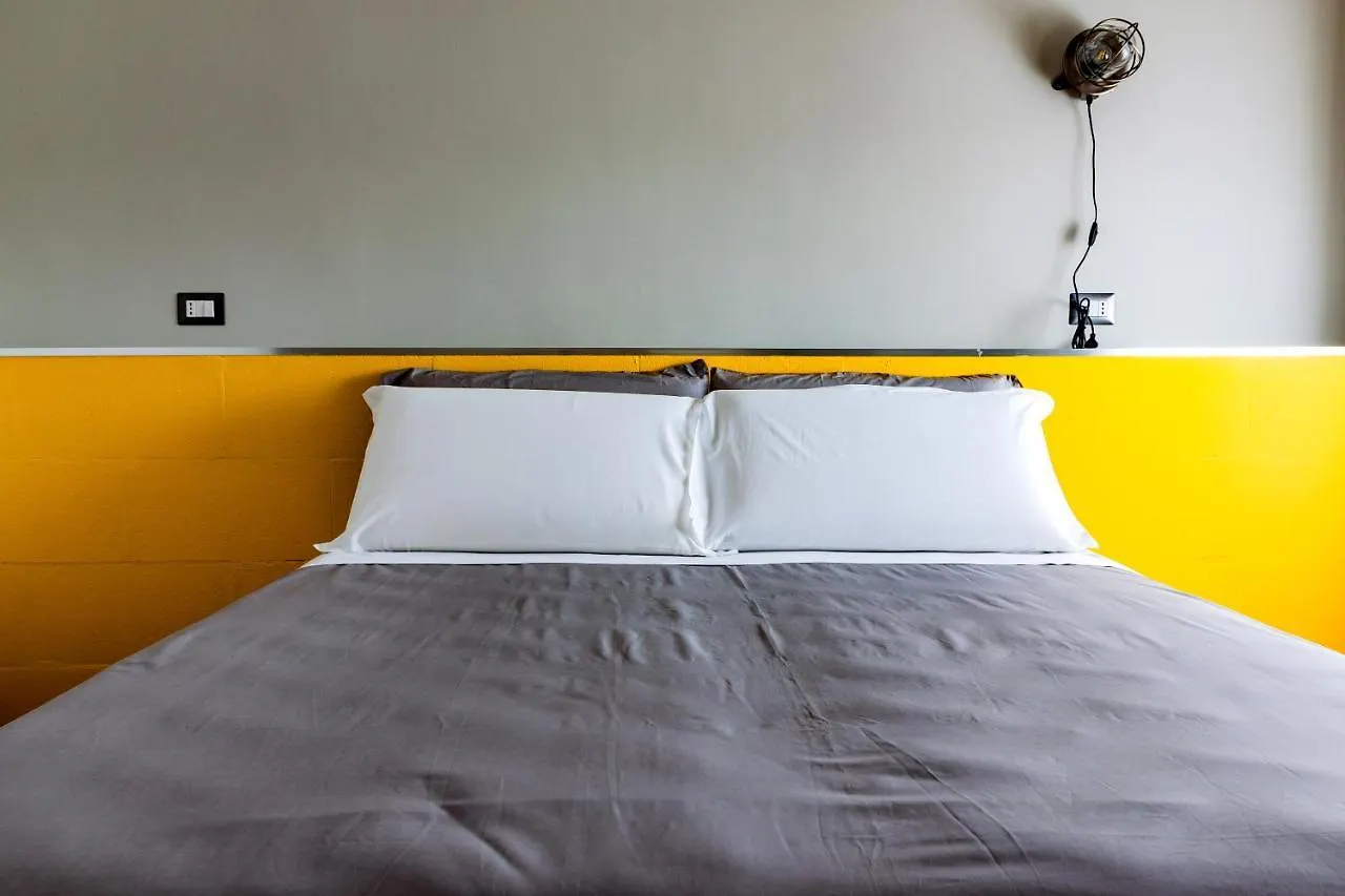 Travel Station Bedandbreakfast Бари Отель типа 